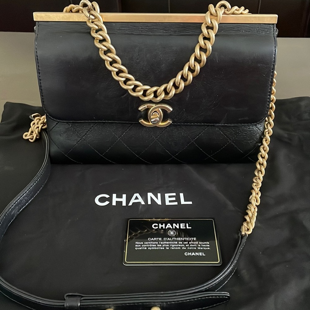 Chanel small coco luxe flap bag black